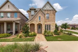 1316 spring lilac ln arlington tx