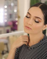 makeup artists in karachi to book this