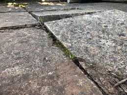 How To Relay Loose Paving Slabs