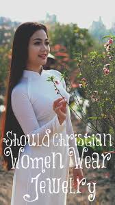 should christian women wear lipstick