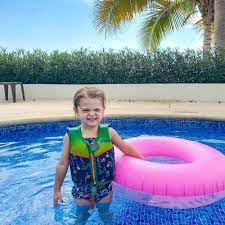 choosing the best toddler swim vest