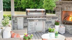 how much outdoor kitchens cost