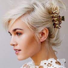Use a tapered cut for the rest of the head. 20 Claw Clip Hairstyles For Any Hair Length Momooze Com