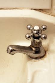 removing rust stains from a sink