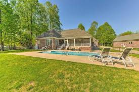 Lake escape was fully renovated and furnished in. Lake Norman Waterfront Escape With Pool And Dock Denver Updated 2021 Prices