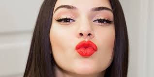 uk women love their lips