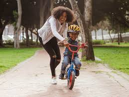 mother and son learning bike intext7