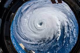El ciclón, que esta mañana era de categoría 2, presenta vientos máximos sostenidos de 115 millas por hora (185 kilómetros por hora) y es ya un huracán de categoría mayor. Que Es Un Ciclon Y Como Se Forma Conocedores Com Conocedores Com