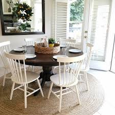 how to decorate a round dining table