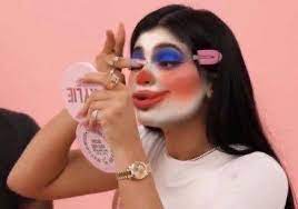kyliejenner #kylie #kyliecosmetics #clown #clowngirl #clowncostume #funny #memes #funnymemes #reaction #reactionpics #react… | Clown meme, Makeup memes, Meme faces