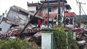 Gempa bumi yang disebabkan oleh aktivitas pergerakan lempeng tektonik disebut gempa bumi tektonik. Gempa Bumi Berkekuatan M 5 2 Guncang Majene Sulawesi Barat