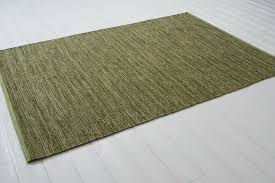 Der rechteckige teppich findet gerne im wohnzimmer freiliegend oder unter dem couchtisch einen platz, aber auch in der küche unter dem. Sindra Grun 200x300 Teppiche Teppich Grun Teppich Wollteppich