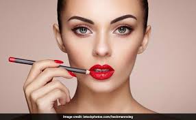how to perfectly apply lip liner tips