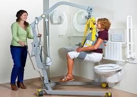 A hoyer lift is a device that is designed to easily transfer or lift a person with minimal physical effort. How To Use A Hoyer Lift For Toileting