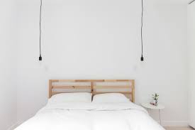 35 Minimalist Bedroom Ideas (With Photos of Inspiring Decor) | Apartment  Therapy gambar png