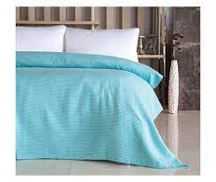 Ефектно дънково покривало за легло с изрисувани джинси във фешън стил. Pokrivka Za Leglo Home More Turquoise 200x220 Cm Vivre Bg