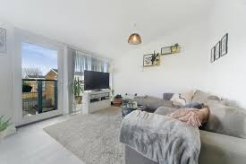 2 bed flats to in merton south