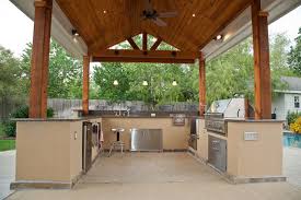 Outdoor Kitchen And Patio Cover In Katy