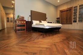 Bagaimana kayu jati bisa digunakan dalam pembuatan lantai? Lantai Kayu Atau Lantai Parket Kenali Tipe Dan Perbedaannya Untuk Rumah Anda