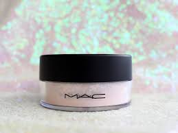 mac cosmetics iridescent powder in