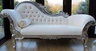 23 Antique And Vintage Sofa Designs