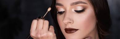 professional makeup courses in delhi