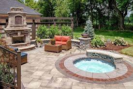 Real Estate Outdoor Living Hot Tub