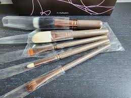 m a c makeup brush set complete with