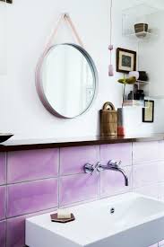 При избора на обзавеждане за модерната баня, съществуват неограничени възможности за различни комбинации и интересни цветови схеми както и голямо разнообразие в материалите и. Banya Stena Dekoraciya 35 Idei Za Banya Dizajn S Plochki
