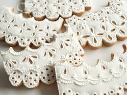 how to make eyelet lace cookies