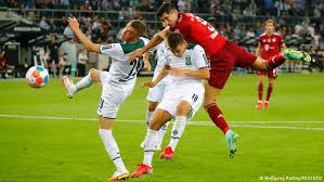 Get the latest fc bayern munich news, photos, rankings, lists and more on bleacher report That Bundesliga Feeling Again Fans Return In Numbers As Bayern Munich Are Held By Gladbach Sports German Football And Major International Sports News Dw 13 08 2021
