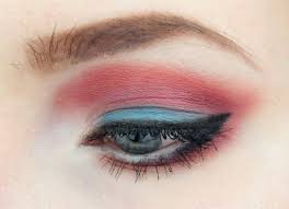 geschminkt elvira palette in aktion