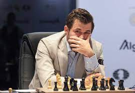Schach-WM: Remis bei Magnus Carlsen und Jan Nepomnjaschtschi
