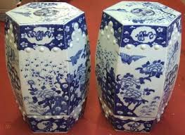 lot 2 chinese porcelain blue white b w