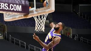 Lebron james and the los angeles lakers are in the middle of game 4 in los angeles against the suns on sunday. Watch Lebron James Thunderous Tomahawk Dunk One More Time