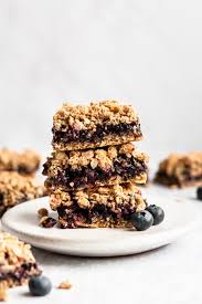 blueberry pie bars with oatmeal crumble