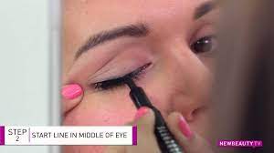 how to apply liquid eyeliner in seconds