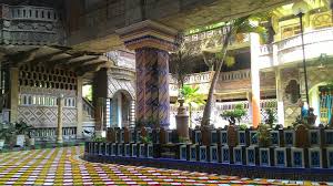 Wisatawan bisa memasuki masjid tiban secara gratis, tanpa tiket masuk apa pun. Keunikan Masjid Tiban Turen Malang Yang Patut Diketahui Go Trip Indonesia