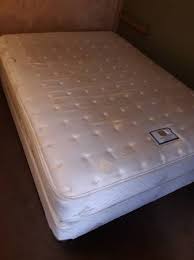 Stearns & foster specializes in luxury beds made by certified craftsmen with the mattress pricing: Stearns Foster Queen Mattress Set 225 Rattlesnake Missoula Furniture For Sale Missoula Mt Shoppok
