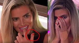Comments on this page & #loveisland comments may be used on air. Megan From Love Island Has A Toe Thumb And The Internet Is Losing It Popbuzz