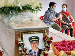 Đăng kí thông tin của bạn để nhận quà sinh nhật từ free fire. Captain Deepak Vasant Sathe S Remains Flown Into Mumbai Last Rites On Tuesday Mumbai News Times Of India