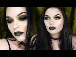 dark green goth grunge makeup