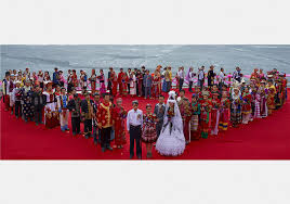images capture life of ethnic groups in