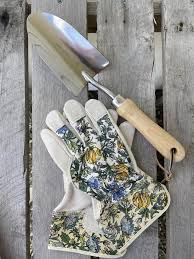 12 Stylish Garden Tools 2022