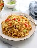 What does Singapore chow mein taste like?