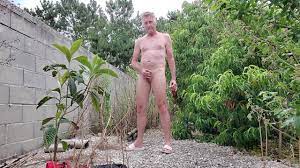 Naked in my Backyard. no Cum. - Pornhub.com