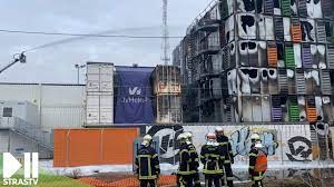Énorme incendie dans un data center OVH à Strasbourg | ⏯ L'hébergeur  français OVH victime d'un incendie. Le data center de Strasbourg est  partiellement détruit. Cet incident impacte de nombreux sites internet... |