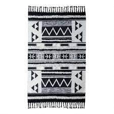 kilim black white geometrical pattern rug