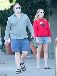 Kirsten caroline dunst (born 30 april 1982; Kirsten Dunst Reps Fiance Jesse Plemons Home State Of Texas As They Head Out With Two Year Old Son Daily Mail Online