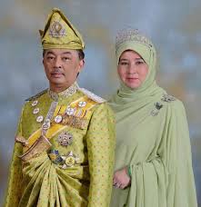 المرحوم سلطان حاج أحمد شاه المستعين بالله إبن المرحوم سلطان أبو. Monarchies Today Royalty Around The Globe Pahang S Royal Transition Abdullah Succeeds Ahmad Shah